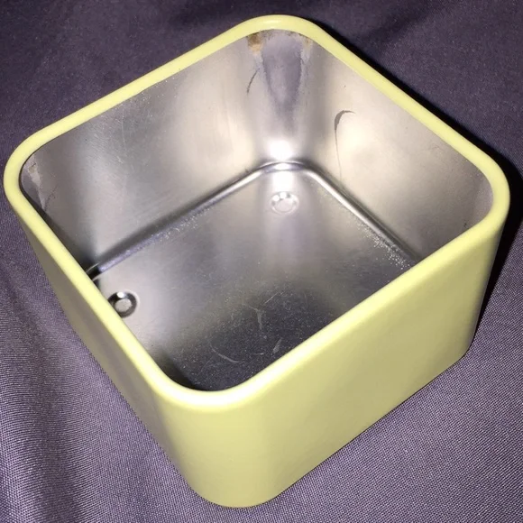 Empty Henri Bendel Travel Candle Tin Lemon Verbena - Picture 9 of 14